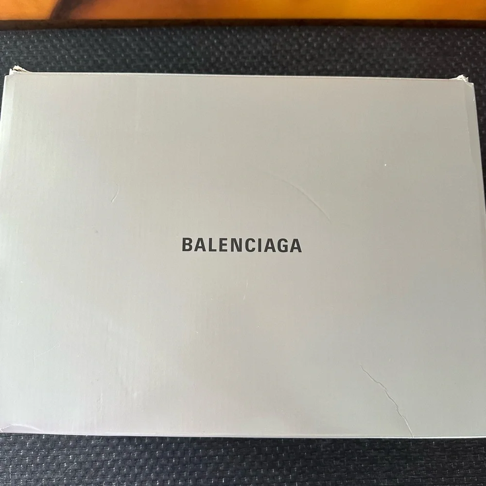 Balenciaga White Sneakers - Picture 10 of 14